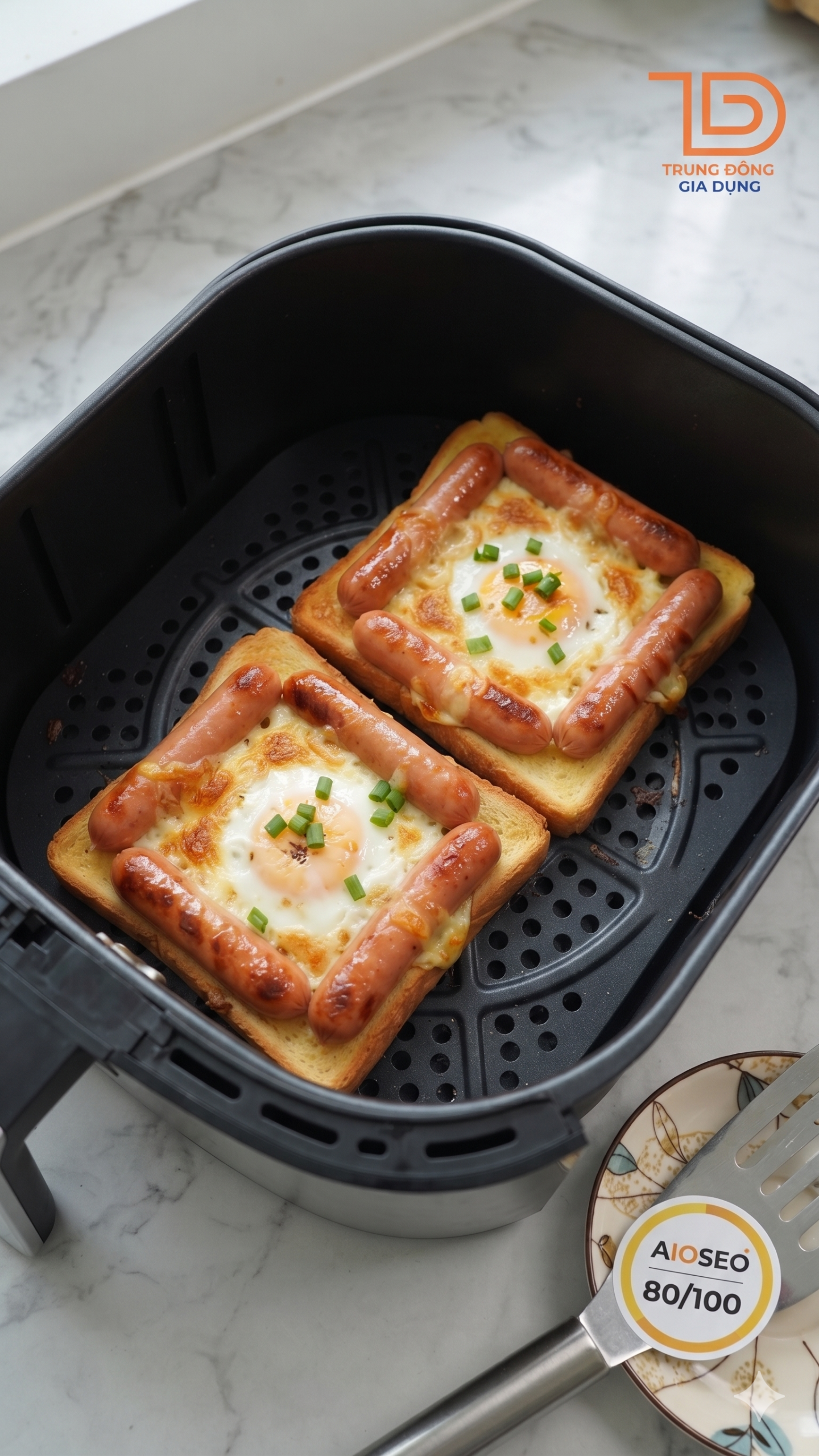 sanwich xúc xích trứng